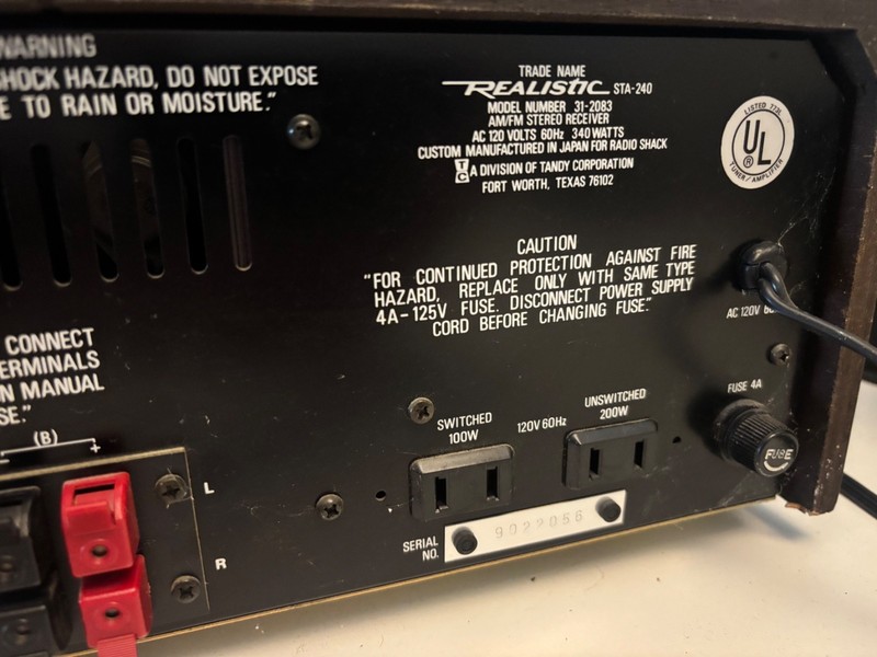 Realistic STA-240 Stereo Receiver 60WPC Radio Shack Walnut Case gallery