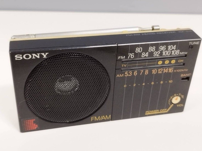 Vintage SONY ICF-S18 FM AM Portable Radio Analog Pointer Receiver Working Japan