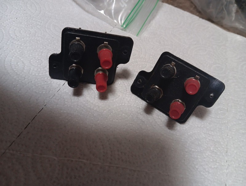 Kenwood KR-3600 Stereo Receiver Speaker Jacks Set Of 2