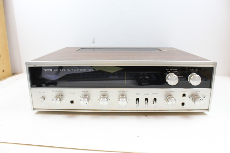 AS IS Nikko STA-5010 AM/FM Stereo Receiver in Wood Cabinet