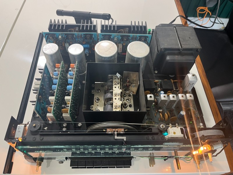 Mcintosh MAC 1900 Solid State Receiver gallery