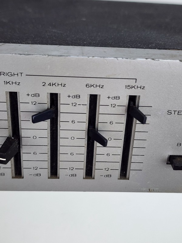 Vintage Realistic 31-1989 Seven 7 Band Graphic Equalizer EQ Untested powers on gallery