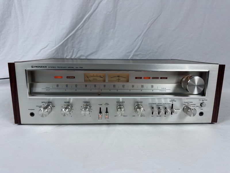 Pioneer SX-750 Stereo Receiver Vintage Used Tested Works Great! gallery