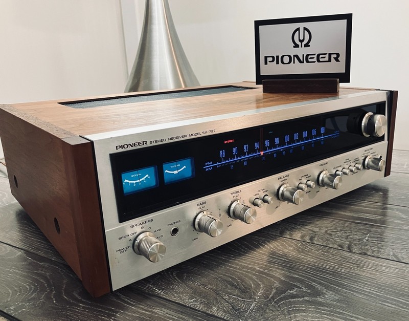 Pioneer SX-727 AM/FM Stereo Receiver - Serviced/Working. 37WPC - LED meter/dial gallery