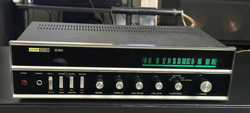 Harman Kardon 230 Vintage AM/FM Stereo Receiver Working See Description