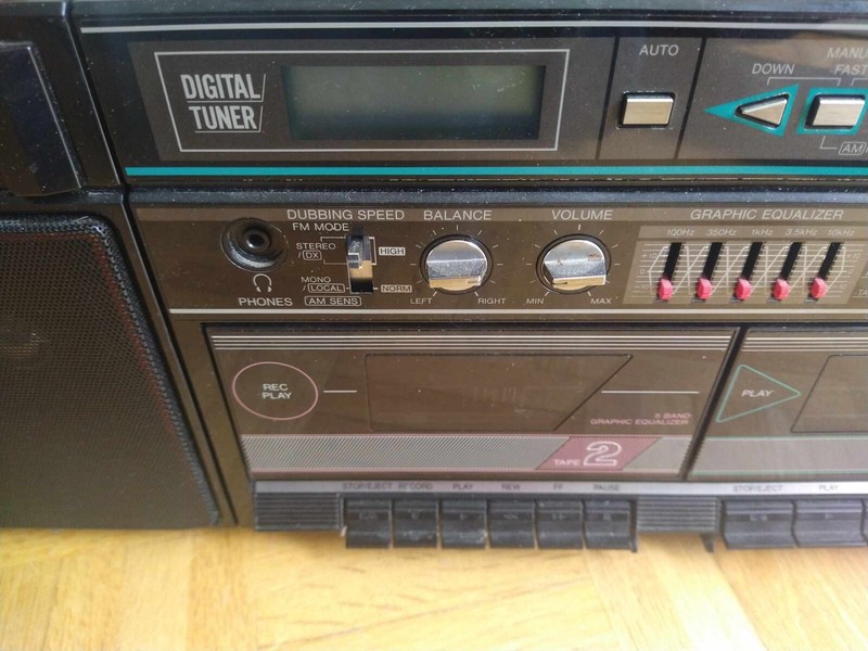 TOSHIBA RT-7166 AM FM Stereo Radio Cassette Recorder Boombox RARE 1985 gallery