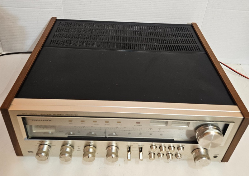 Realistic STA‑2000 AM/FM Stereo Monster Receiver – 75WPC – Tested Works Vintage