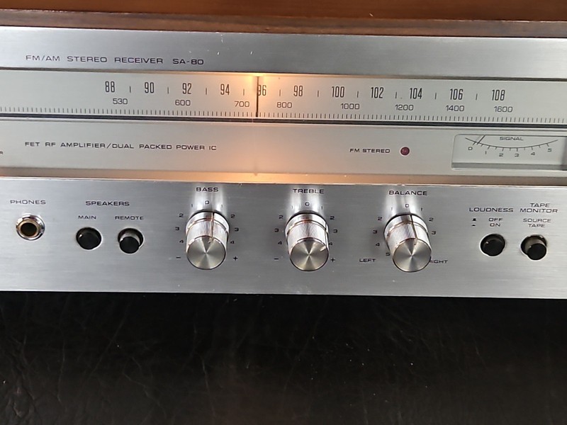 **SEE VIDEO** Technics SA-80 AM/FM Stereo Receiver gallery