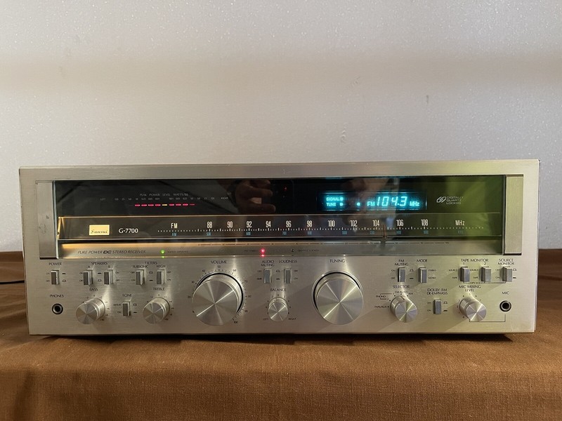 Vintage Stereo Receiver Sansui G-7700. Good Working Condition