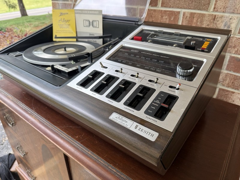 🍊Vintage 1970s Zenith Allegro Stereo System w/ AM/FM Stereo Turntable 8 Track! gallery