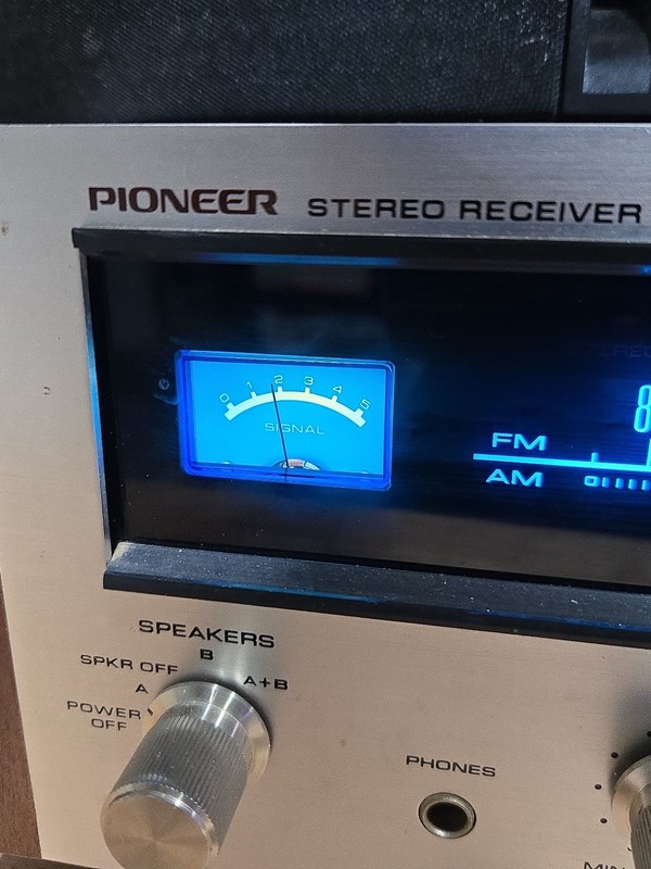 Vintage Pioneer SX-424 12W AM/FM Stereo Receiver Tuner Tested Working Antenna gallery