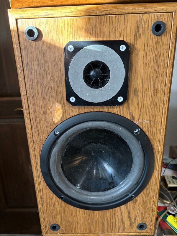INFINITY REFERENCE TWO 2 WAY SPEAKERS-MINT-8" WOOFER-1" TWEETER-60 DAY RETURN gallery