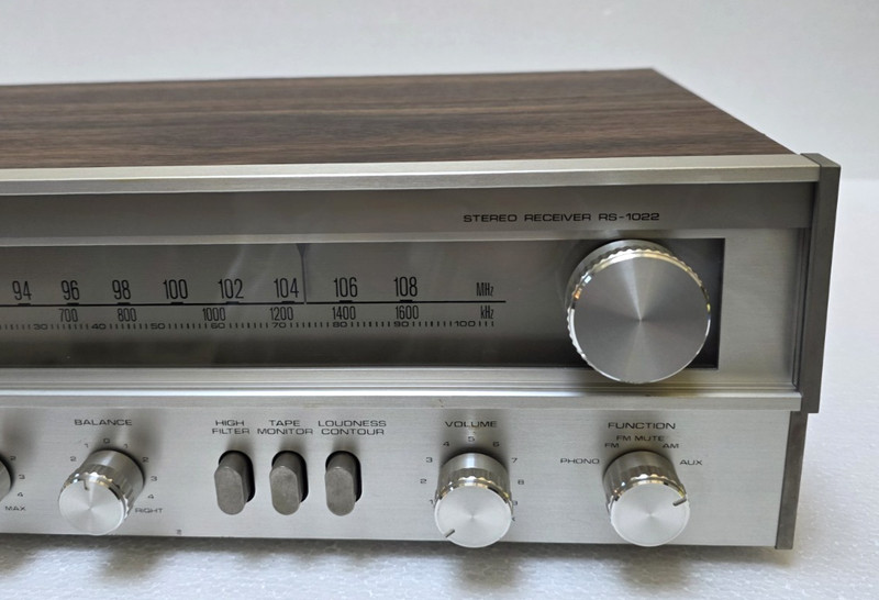 FISHER RS-1022 VINTAGE AM/FM STEREO RECEIVER Tested & Working! SEE VIDEO! gallery