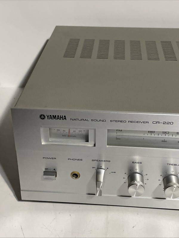 Yamaha CR-220 Natural Sound AM/FM Stereo Receiver - Tested & Working READ DESCRI gallery