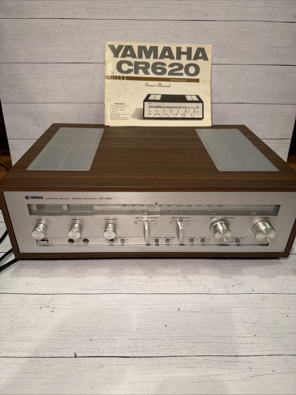 Vintage Yamaha Stereo Receiver CR-620 AM/FM 120 Volts. With Original Manual.