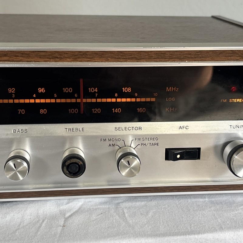Motorola Solid State Tuner/Receiver SK-102GW W/ (1) Speaker Works Great Vintage gallery