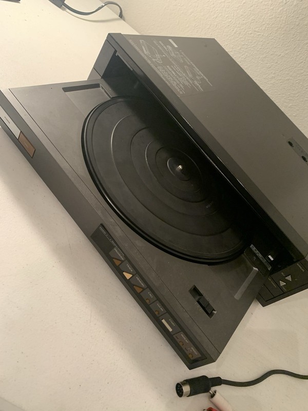 Mitsubishi LT-70 Fully Automatic Linear Tracking Turntable TESTED , VERY CLEAN gallery