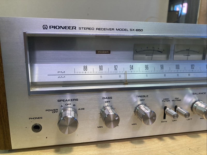 Vintage 1977 Pioneer SX-650 Receiver. Sounds Incredible But All Lights Out. gallery