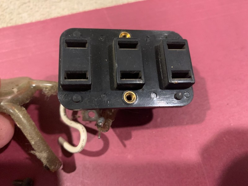 Pioneer SX-1050 Stereo Receiver - Parting Out - AKP-005 AC Sockets gallery