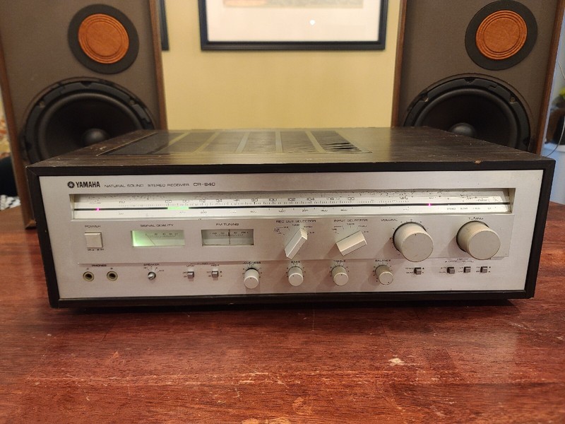 YAMAHA CR-640 Stereo Receiver Made in Japan USED Powers On/Sold AS-IS/For Parts