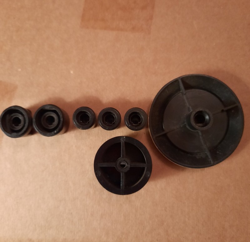 Advent Model 300 Receiver Knobs, Full Set gallery