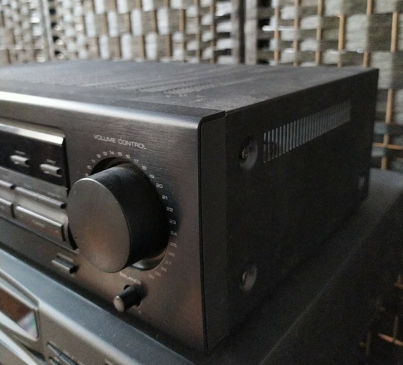 Vintage Kenwood KR-A4040 50 Watt per channel 8-Ohm AM/FM Stereo Receiver gallery