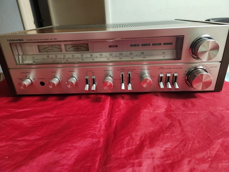 Toshiba SA-750 Stereo Receiver