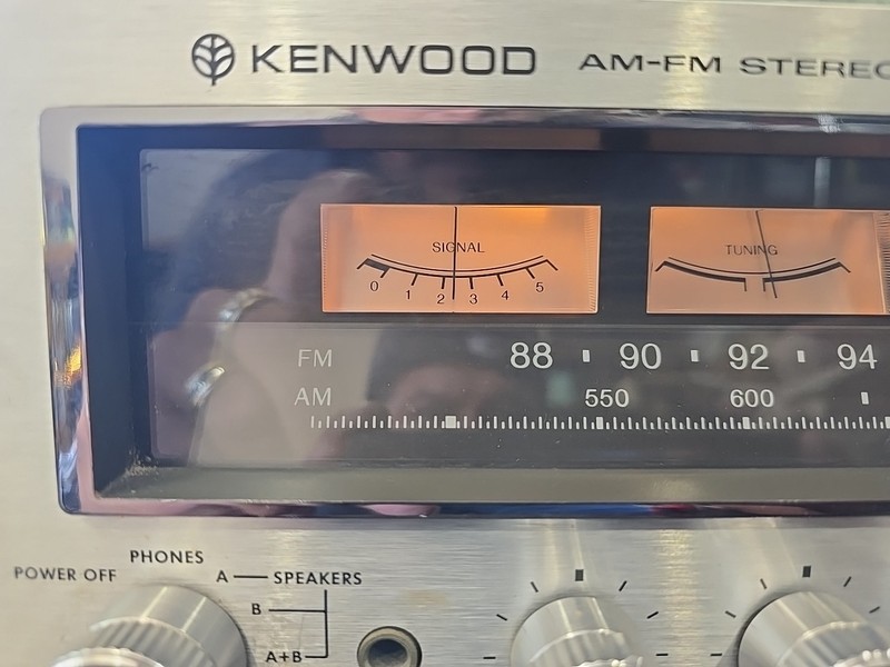 Kenwood KR-4070 Stereo Receiver Parts Only Light Up But No Sound gallery