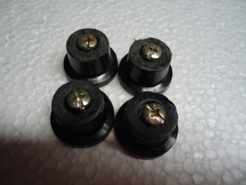 SANSUI QRX-7001 / QRX-6001 / QRX-5001 & Others Parts Feet With Screws