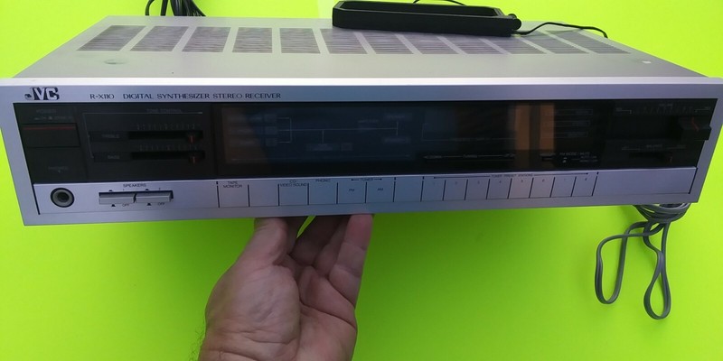 Vintage JVC R-X110 Digital Synthesizer Stereo Receiver Japan Silver Good