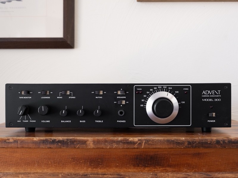 Advent Model 300 Vintage FM Stereo Receiver Holman Amplifier Preamp