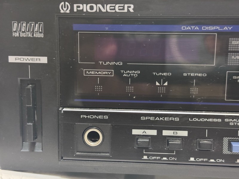 Vintage Pioneer SX-V300 Home Theater Stereo FM Receiver. No Power When Tested gallery