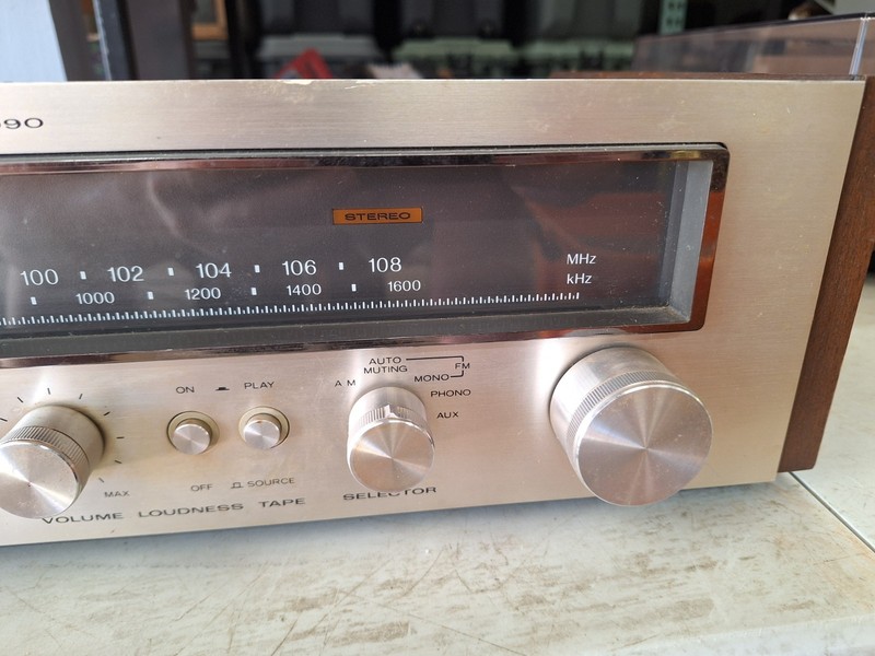 Vintage Kenwood KR-3090, 26W AM/FM Stereo Receiver. Tested Working. gallery