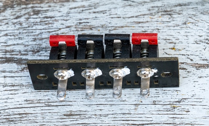 MARANTZ 2275 RECEIVER ONE (1x) SPEAKER BINDING POST STRIP gallery