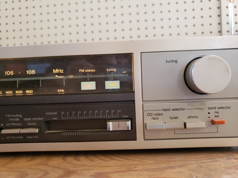 TECHNICS SA-120 VINTAGE STEREO AM/FM RECEIVER 21B gallery