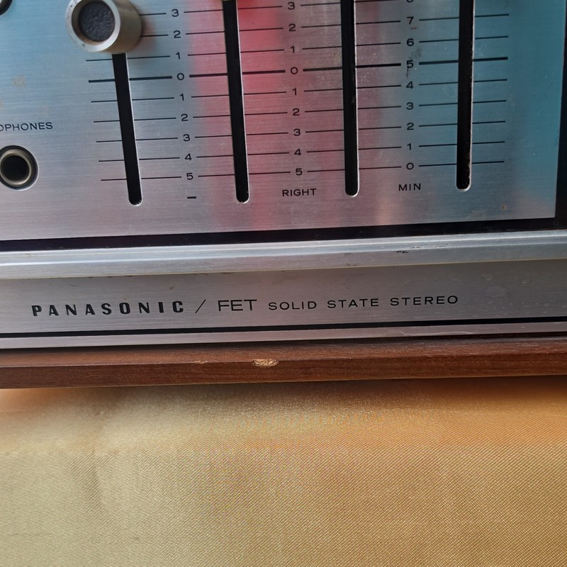 Panasonic SA-700A Vintage AM/FM FET Solid State Stereo Receiver Wood Case gallery