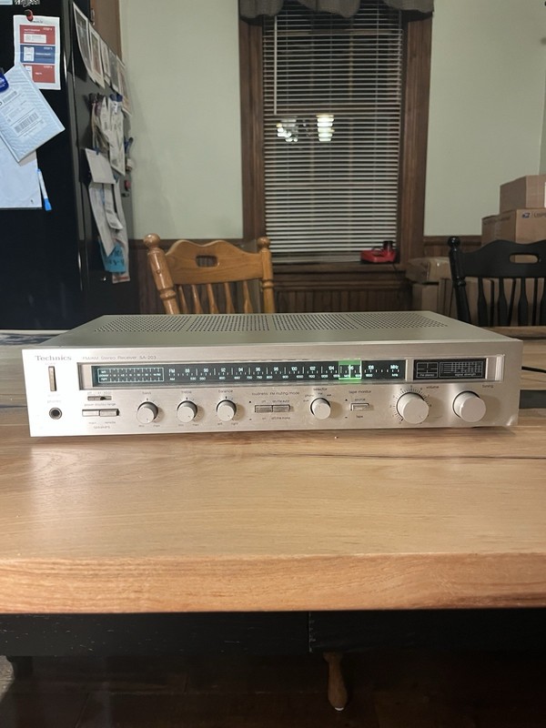 Technics FM/AM Stereo Reciever SA-203 Silver Untested