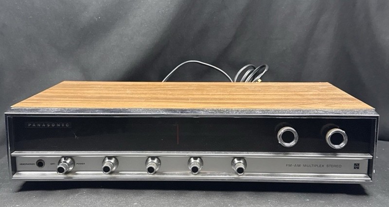 VTG 1972 National Panasonic RE-7670D FM-AM Stereo Receiver Wood Silver TESTED!