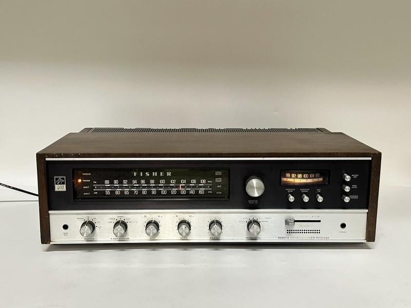Vintage 1970's Fisher 401 ~ AM/FM Stereo Receiver ~ 45WPC into 8ohms ~ READ