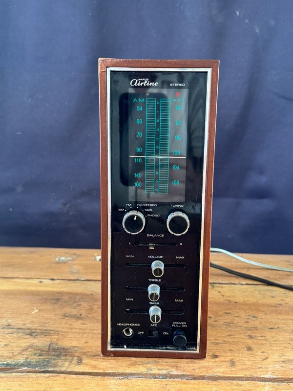 Vintage 1970's Wards Airline Solid State AM/FM Stereo Tuner Amplifier WORKS! gallery