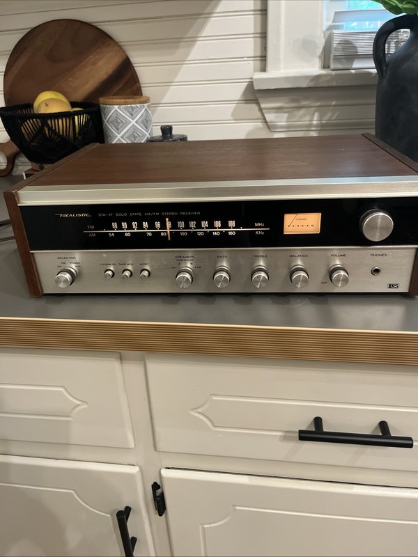 Realistic STA-47 Solid State AM/FM Stereo Receiver