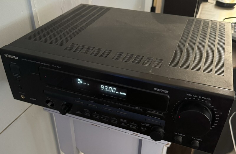 KENWOOD KR-V7050 AV Stereo Receiver - Pro Logic - NO REMOTE