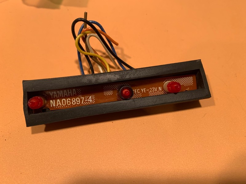 Yamaha CR-1020 Stereo Receiver Parting Out Power and FM Lights