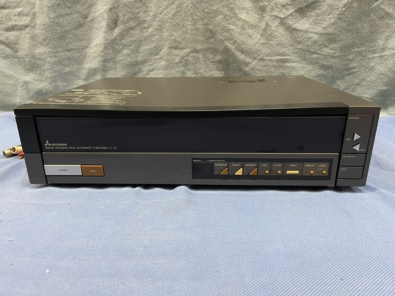 Mitsubishi LT-70 Fully Automatic Linear Tracking Turntable – UNTESTED