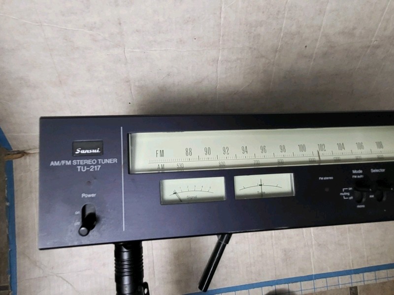 Sansui TU-217 AM/FM tuner working Black