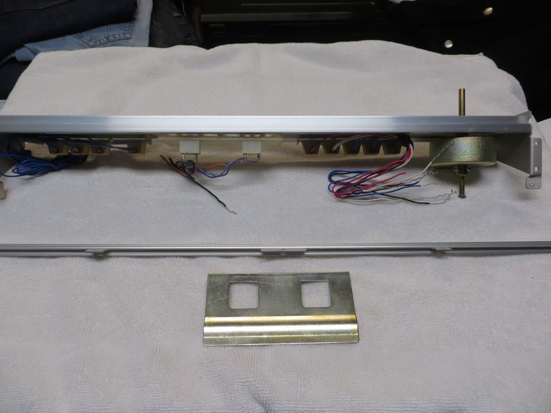 PIONEER SX-1250 STEREO RECEIVER TUNER DIAL ASSEMBLY AAG-106,LENSES,TUNER SHAFT gallery