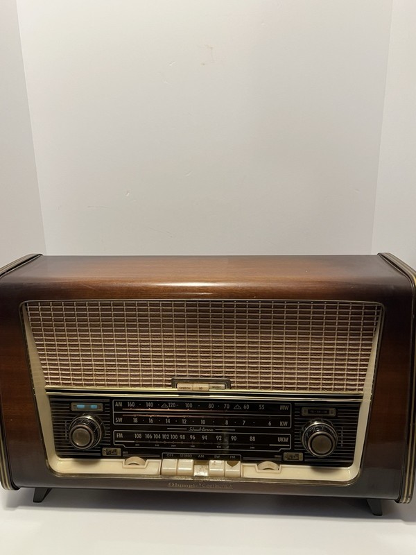 1959 Schaub-Lorenz Model Tivoli Type 14022 Broadcast Receiver