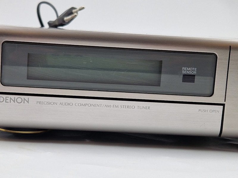 Denon UTU-100 Unit - Working, Scratches, No Remote, Vintage Audio gallery