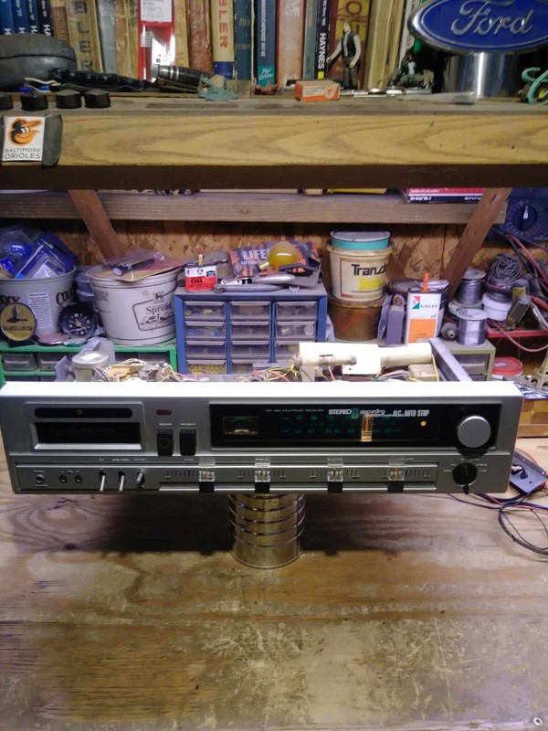 Vintage Lloyd’s AM/FM Stereo Receiver 8-Track Model CG-0003-0012 MAKE OFFER