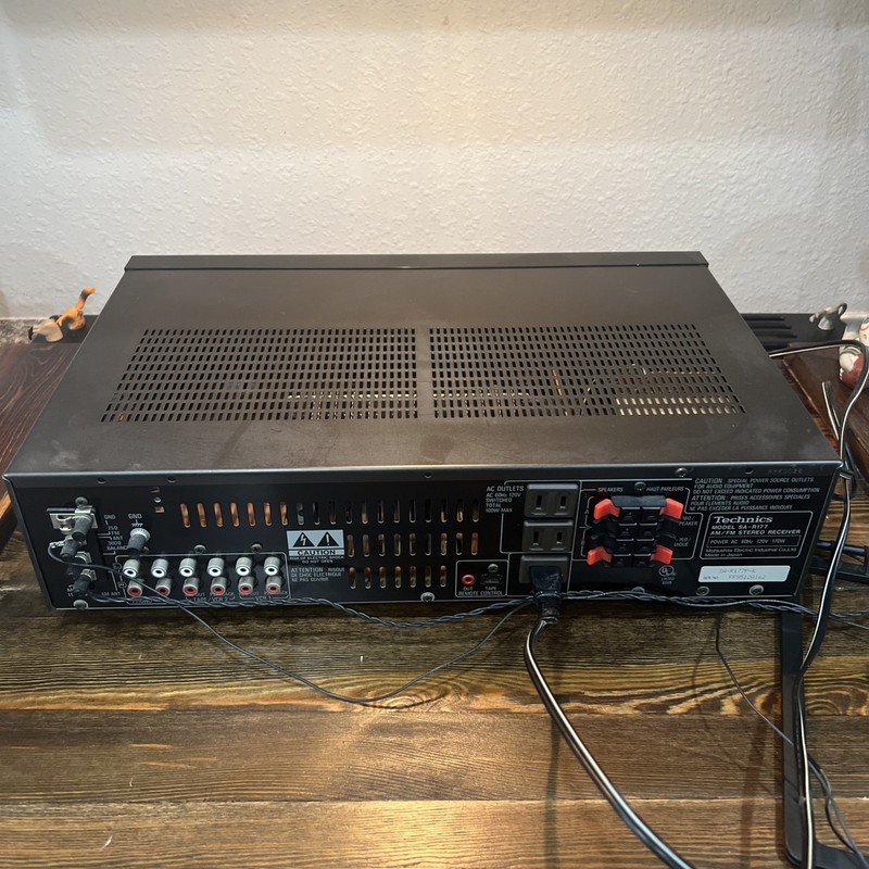 Vintage TECHNICS Quartz Synthesizer AM/FM Stereo RECEIVER # SA-R177 (powers On) gallery